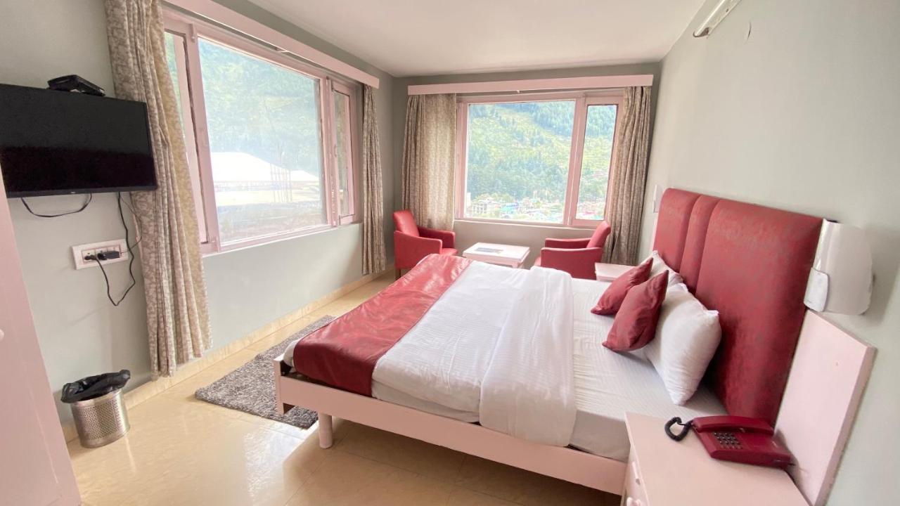 Hotel Meadows Manali エクステリア 写真
